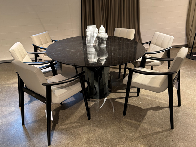 Pli Dining Table